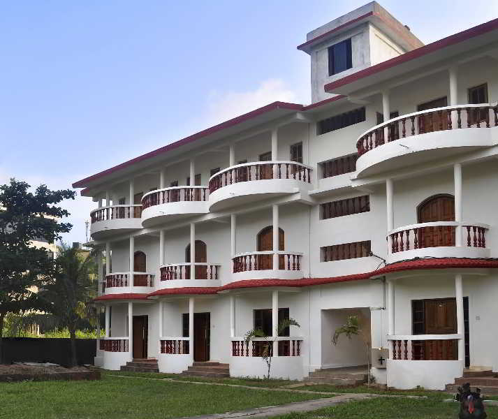 Oasis Beach Resort Goa Esterno foto