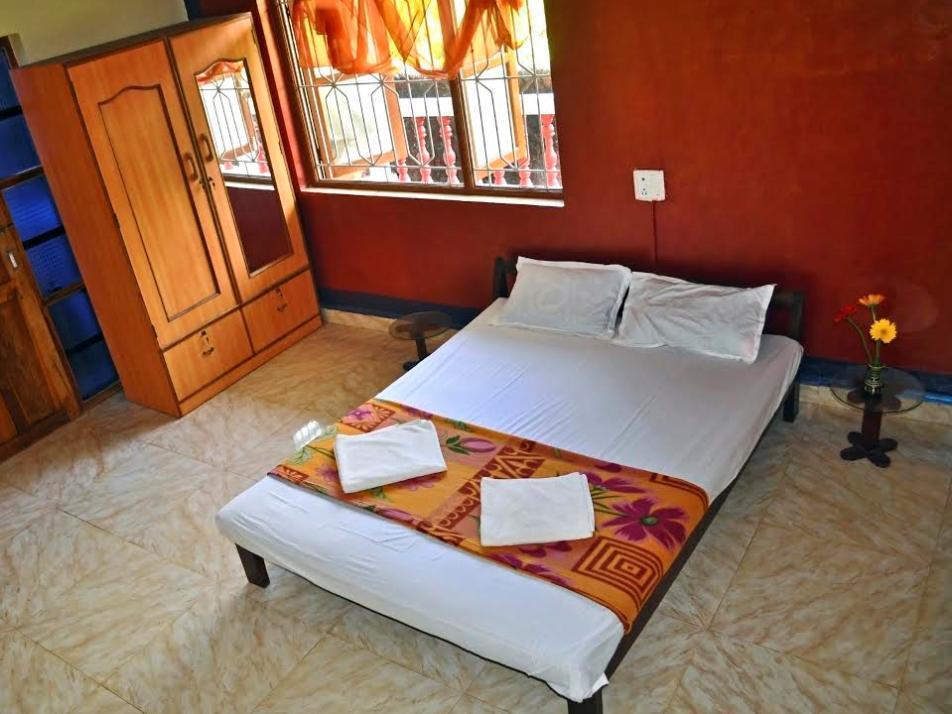 Oasis Beach Resort Goa Esterno foto