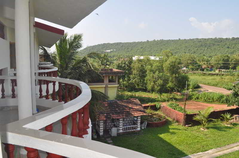 Oasis Beach Resort Goa Esterno foto